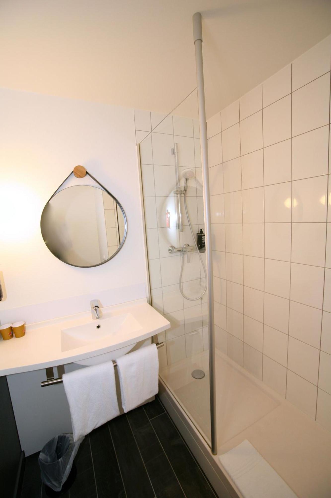 Standard Twin Room,1551884152:JPEG